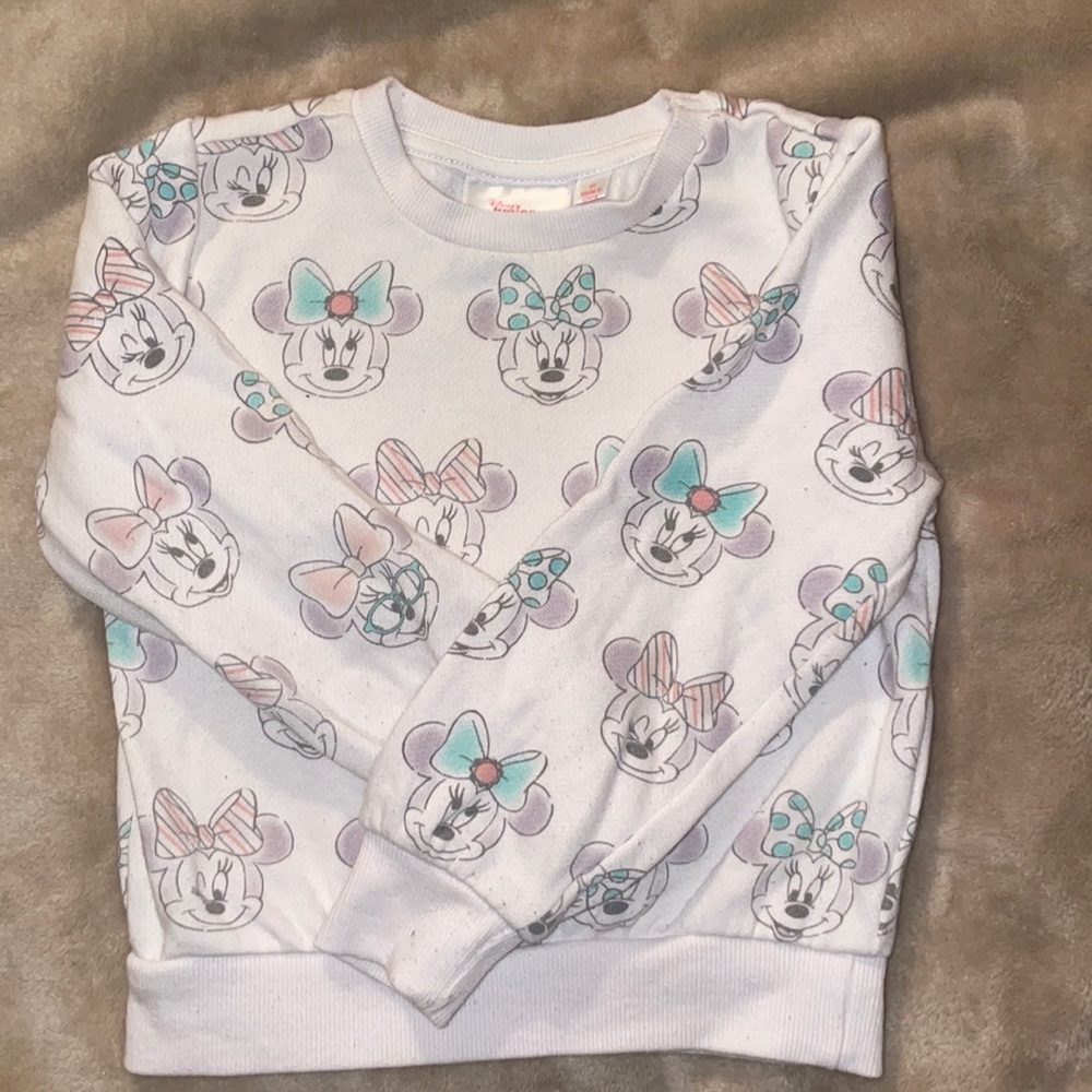 Minnie Mouse sweatshirt